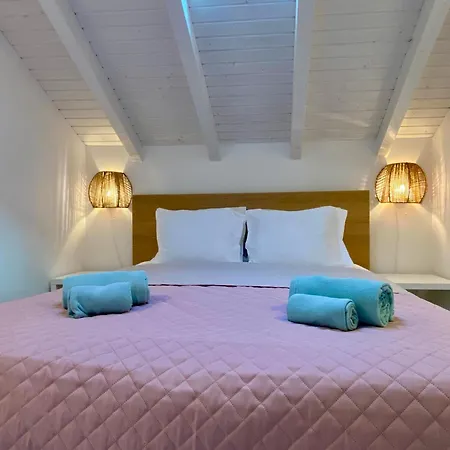 Дом отдыха Portugal Secret By Coral - Townhouse With Small Pool